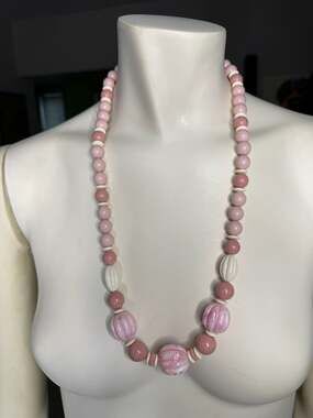 Pink White Plastic Bead Necklace Single Strand VTG Costume Jewelry